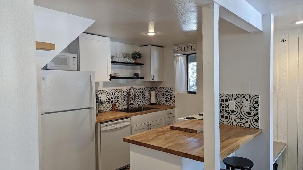 Cozy Condo Walking Distance To Village And Gondola W/ Pool/ Jacuzzi Sleeps 4. Mammoth Lakes Kültér fotó